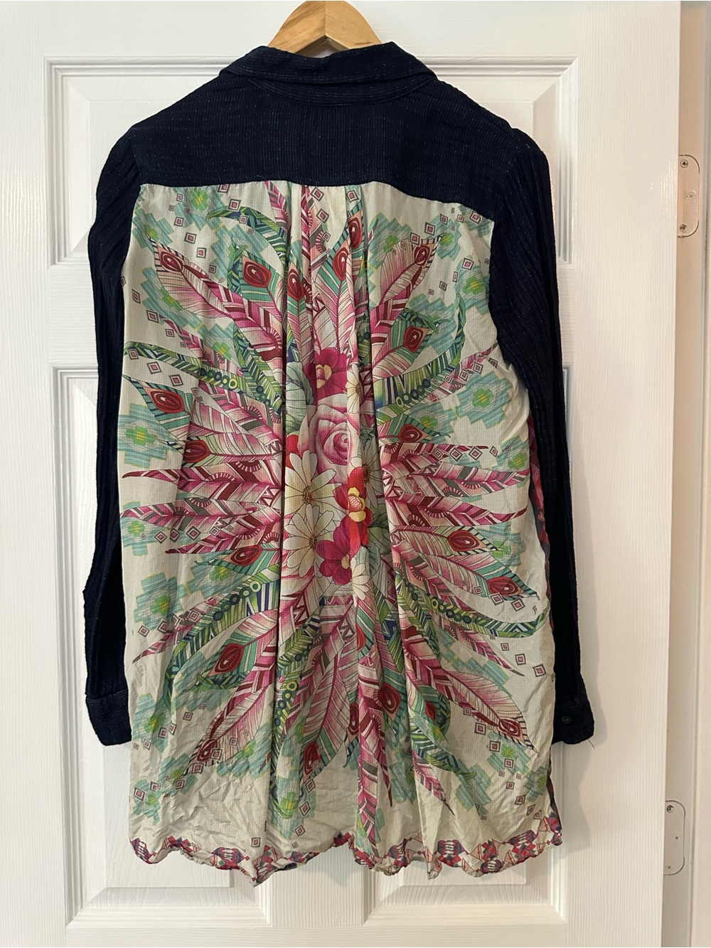 Johnny Was women’s silk back cotton button up floral shirt